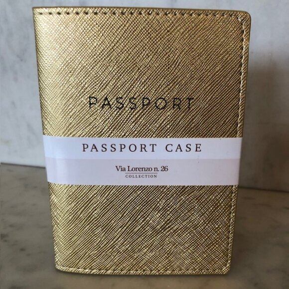 VIA LORENZO n.26 COLLECTION  Passport Case Gold Metallic - Picture 1 of 11